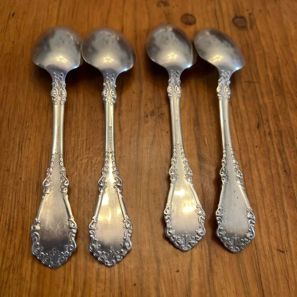 Set of 4 1847 Rogers Bros Silver Plate Teaspoons